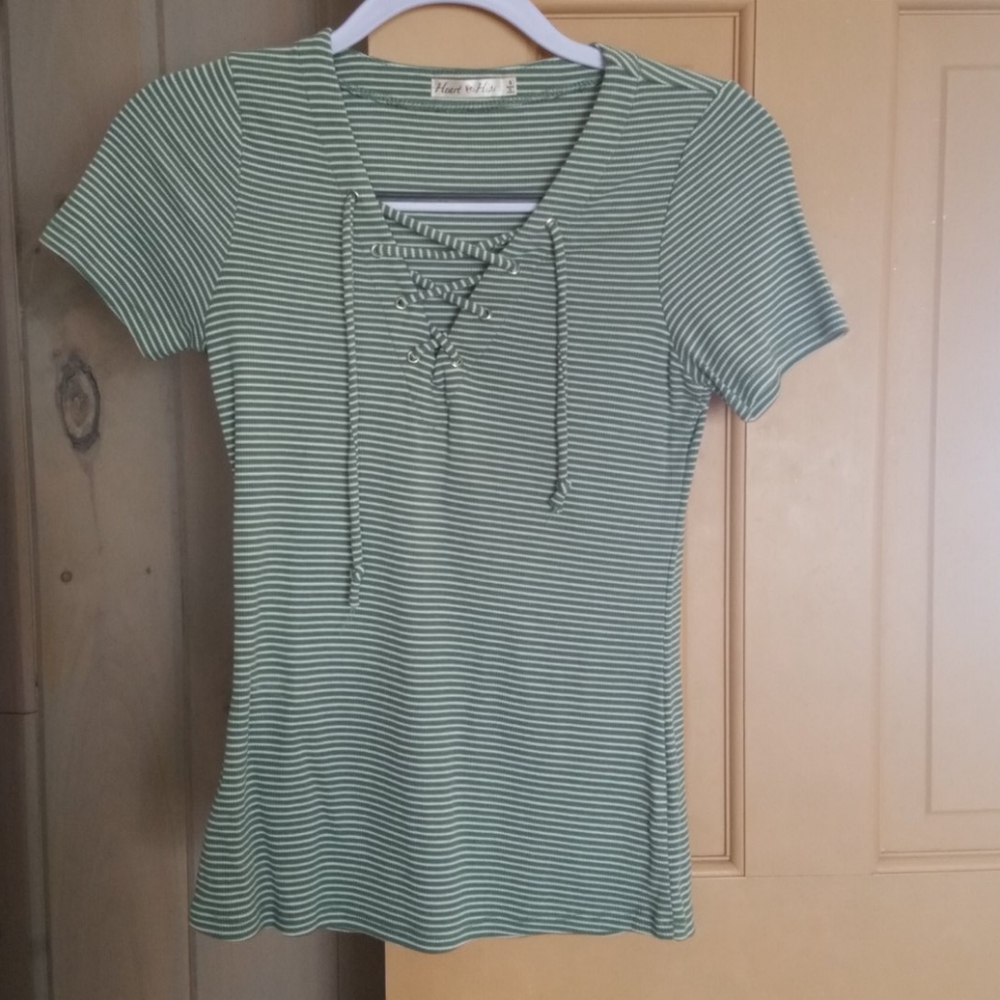Heart Hips Shirt S 💚